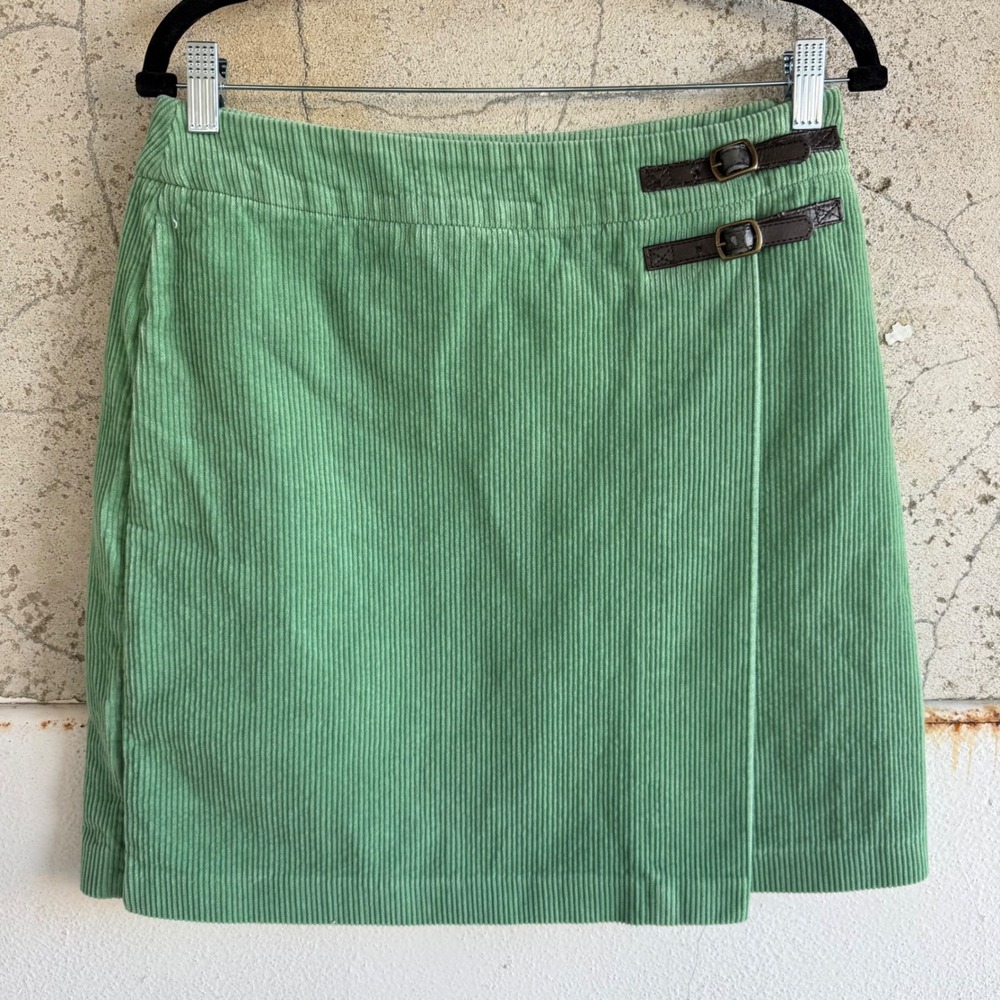 Boden‎ Wrap Skirt Wrap Style Mini Length Green Leather Buckle Womens 8 Academia